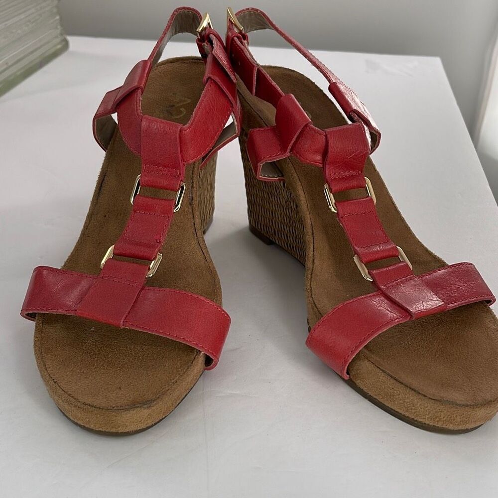 A2 by Areosoles size 8 red strappy wedge sandals